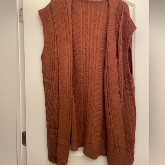 NEW BloomChic The Willow Knit Hooded Vest - Picture 7 of 7